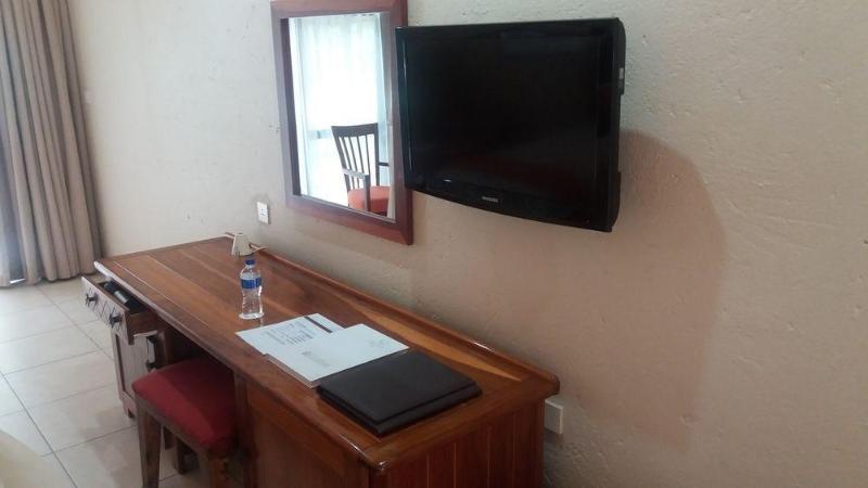 Cresta Mowana Safari Lodge Касане Экстерьер фото